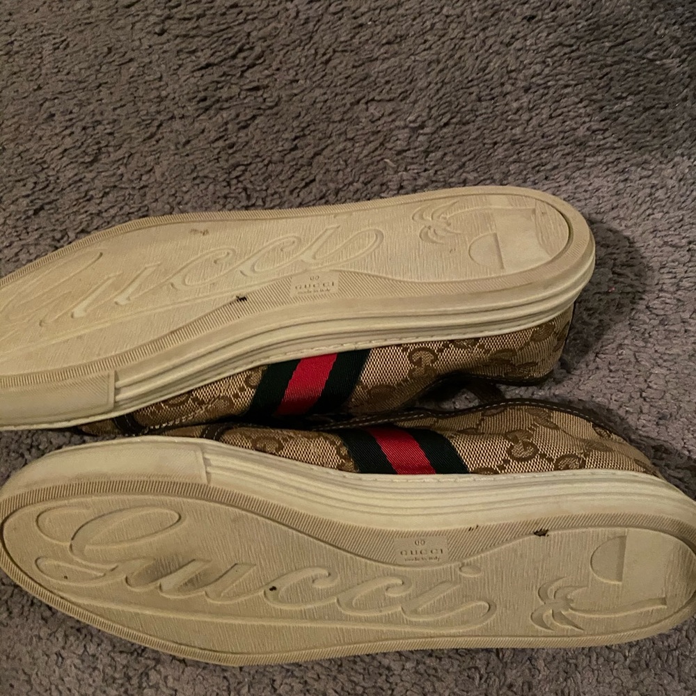 Gucci gym shoes - Picture 2 of 2